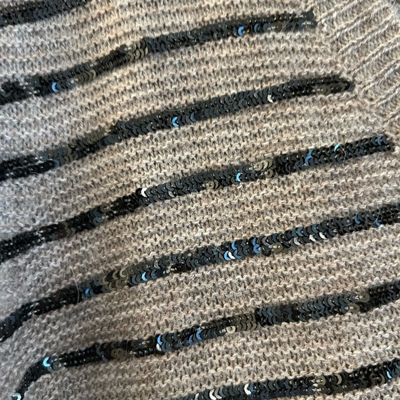 J Crew Alpaca Sequin V Neck Sweater Tan Black Size XL - Picture 3 of 10